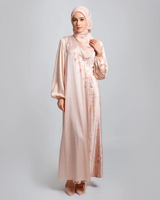 Image of Syamila Dress Peach