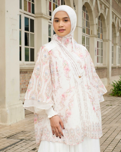 Image of Ozora Top - Ivory