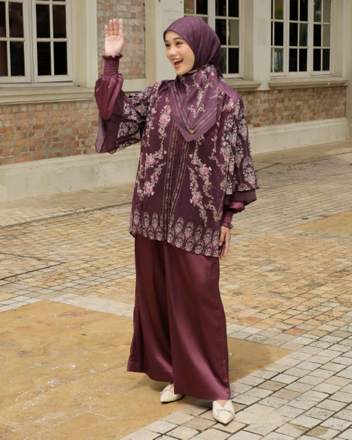 Image of Ozora Top - Bordo