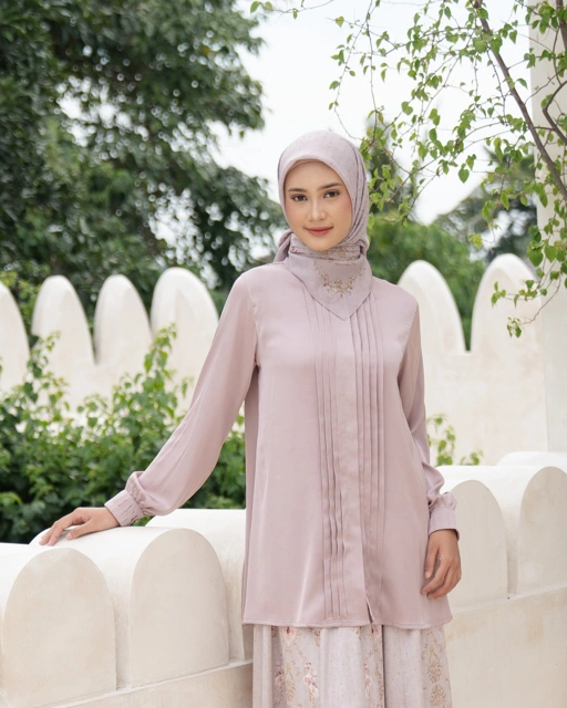 Image of Alraisha Blouse - Mauve