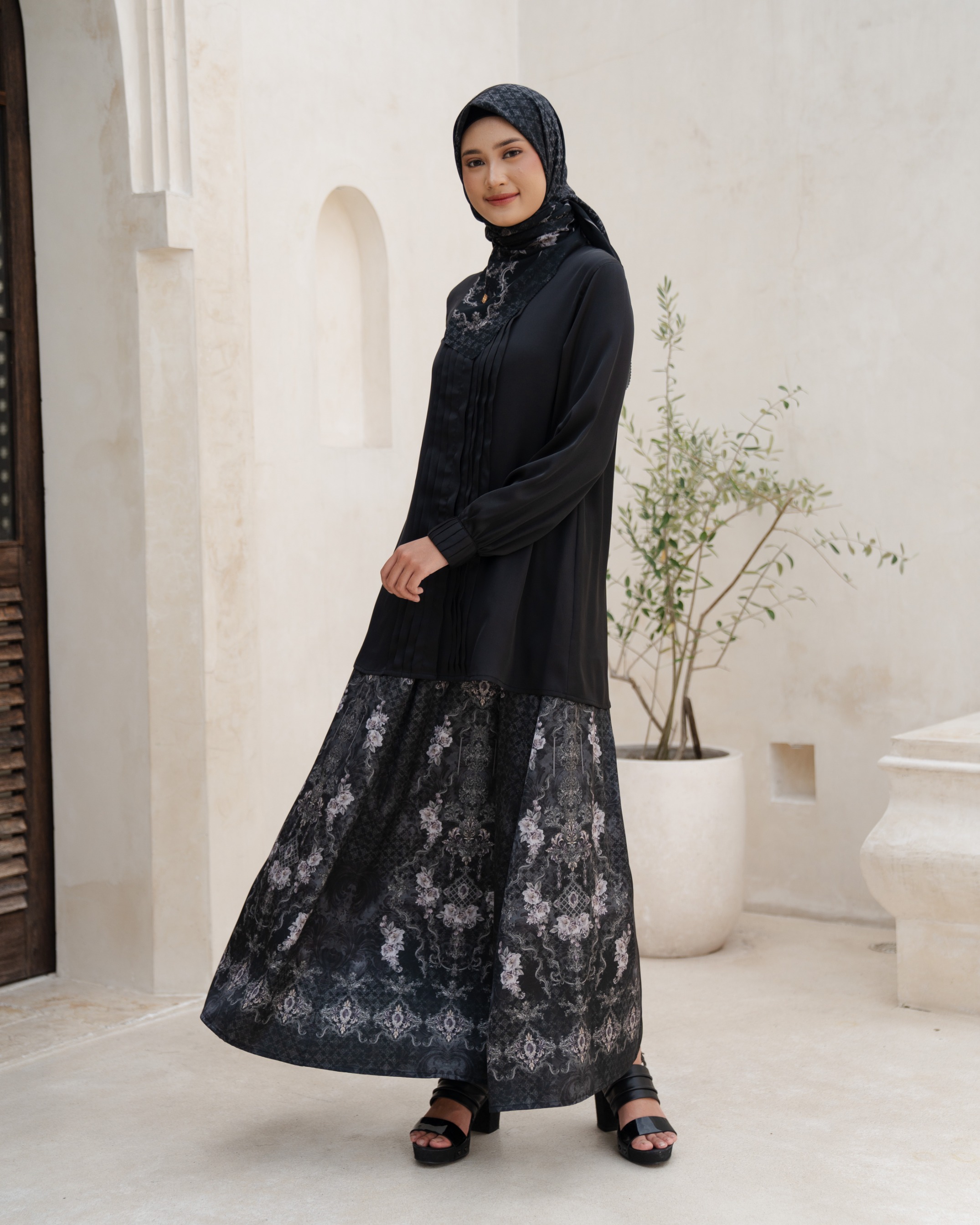 Azara Skirt - Black