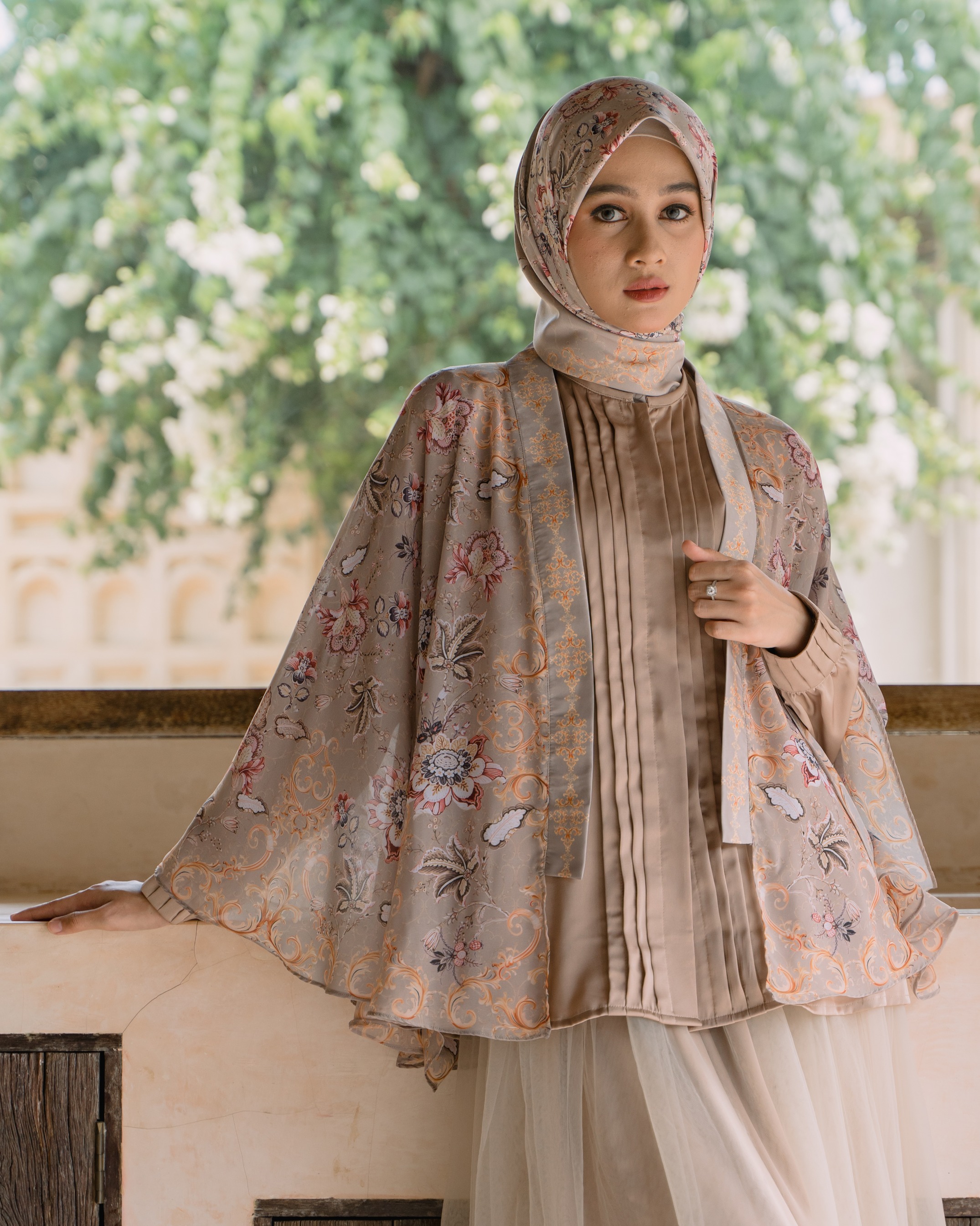 Farah Outer