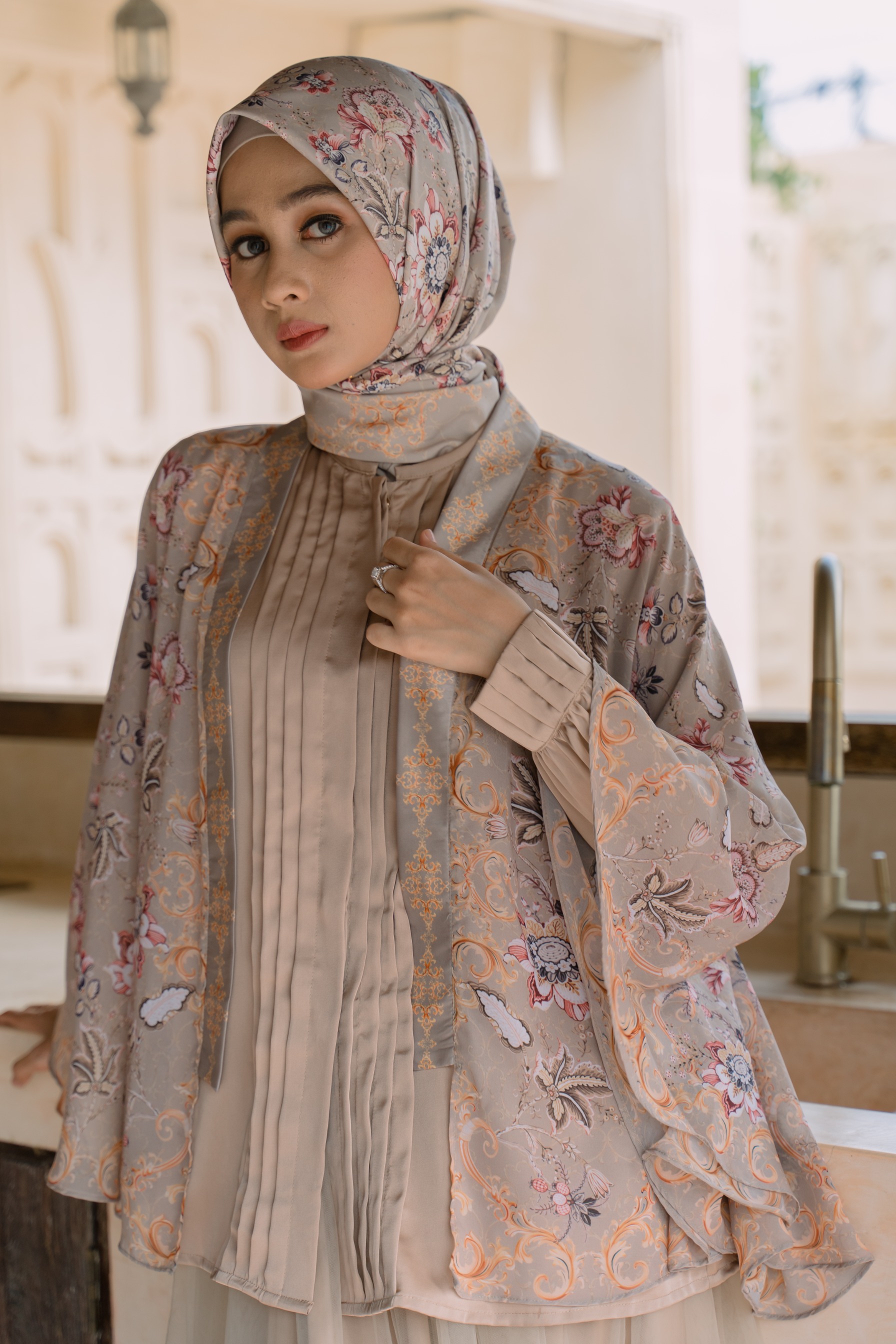 Farah Outer