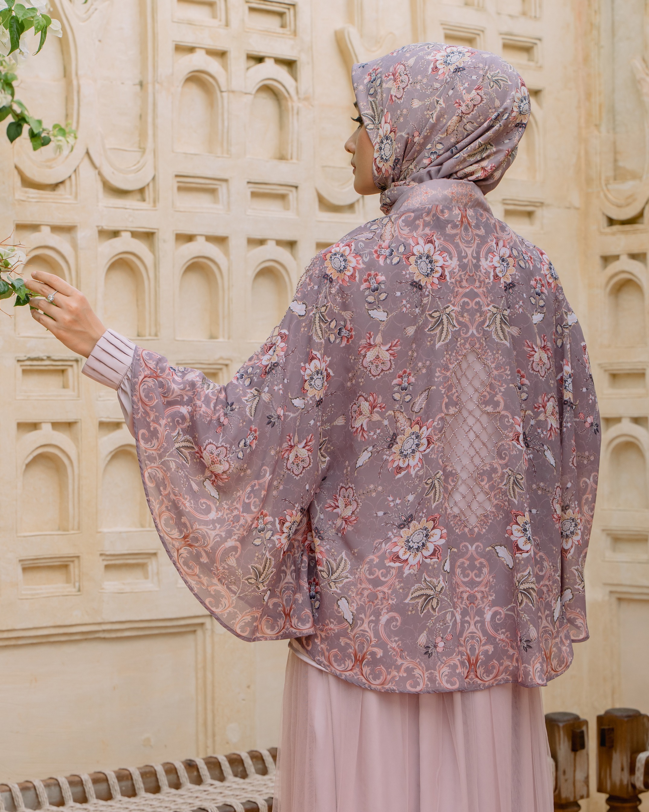 Farah Outer