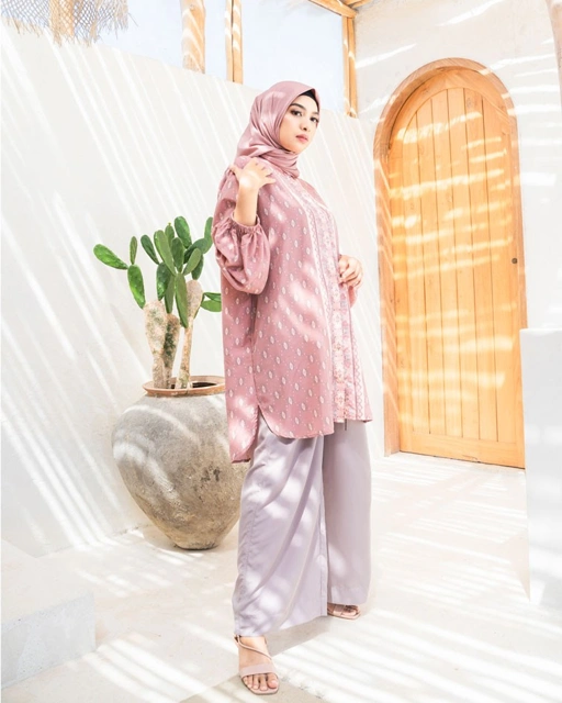 Eshal - Emira Top Terakota