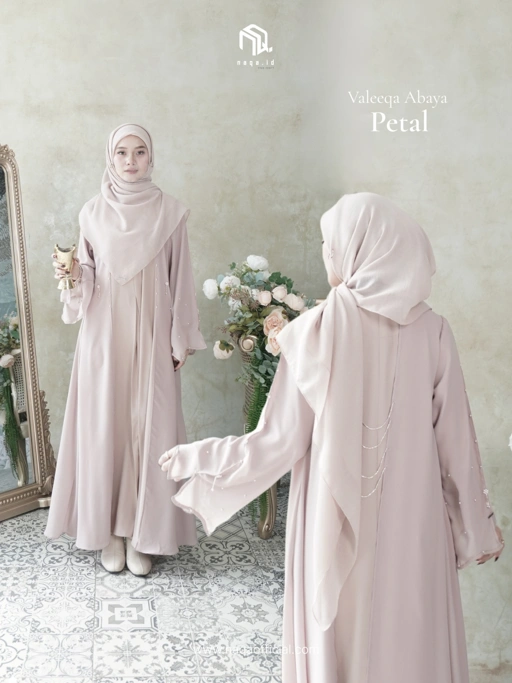 [PRE ORDER] VALEEQA ABAYA - PETAL by naqa.id