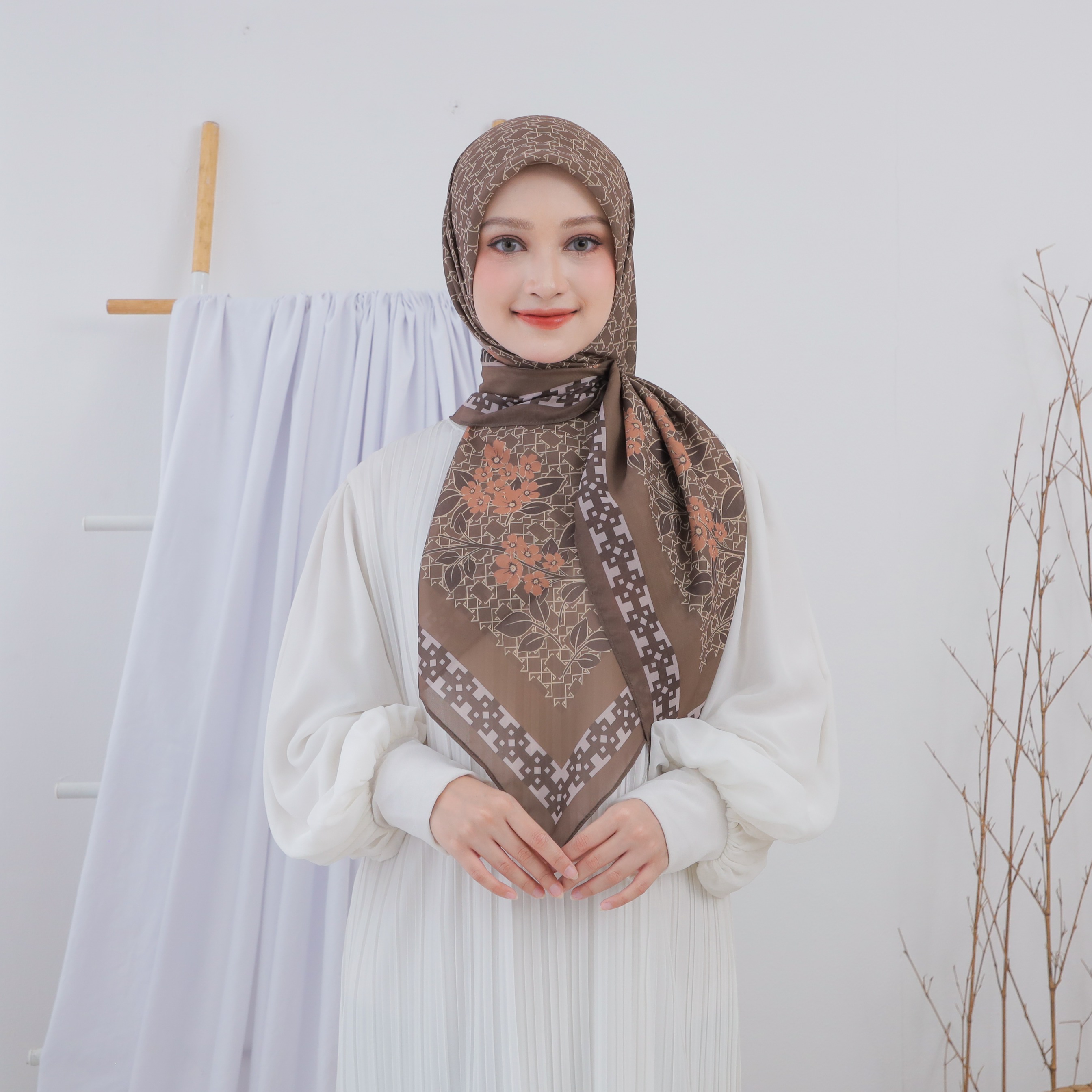 SCARF - DESERT MOSQUE