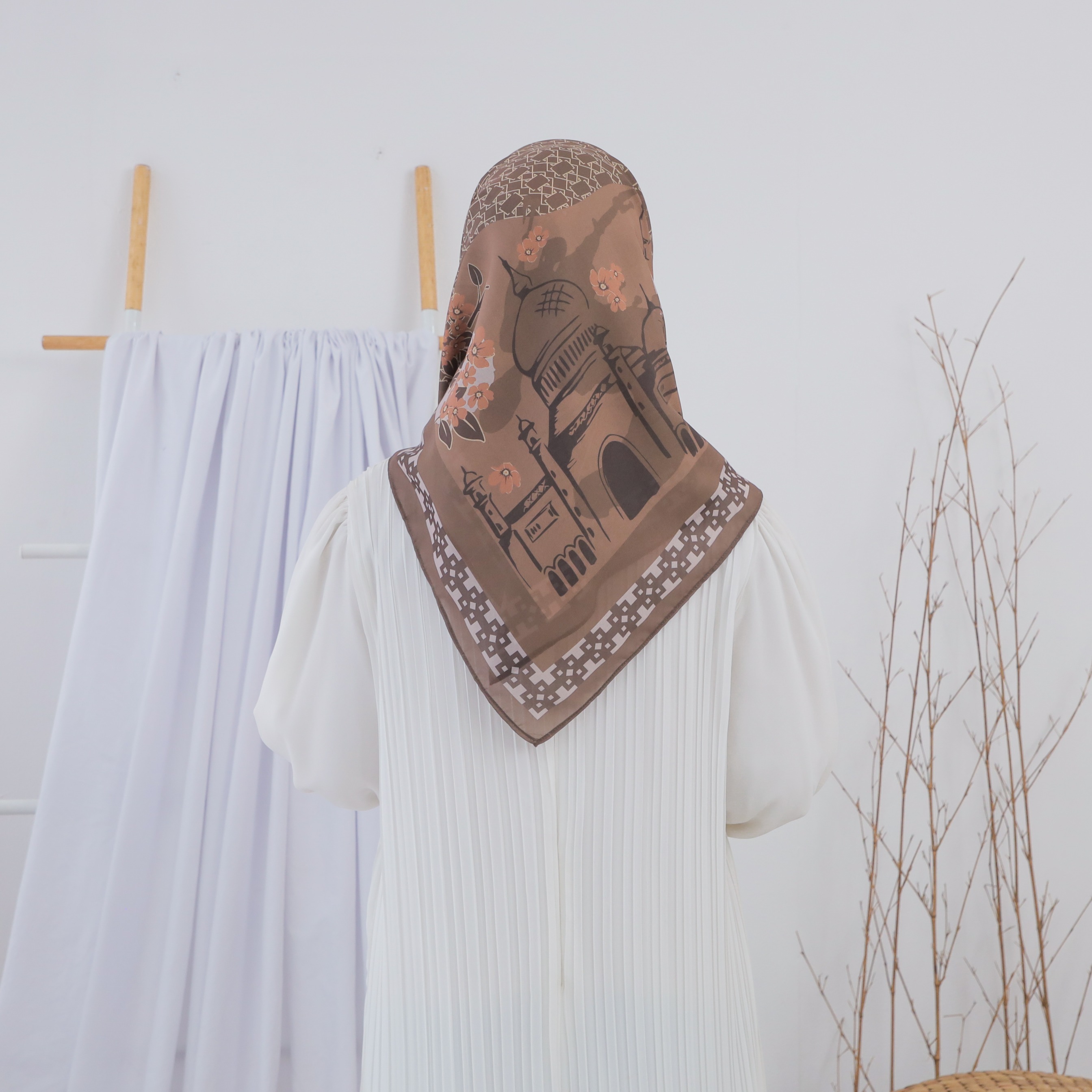 SCARF - DESERT MOSQUE