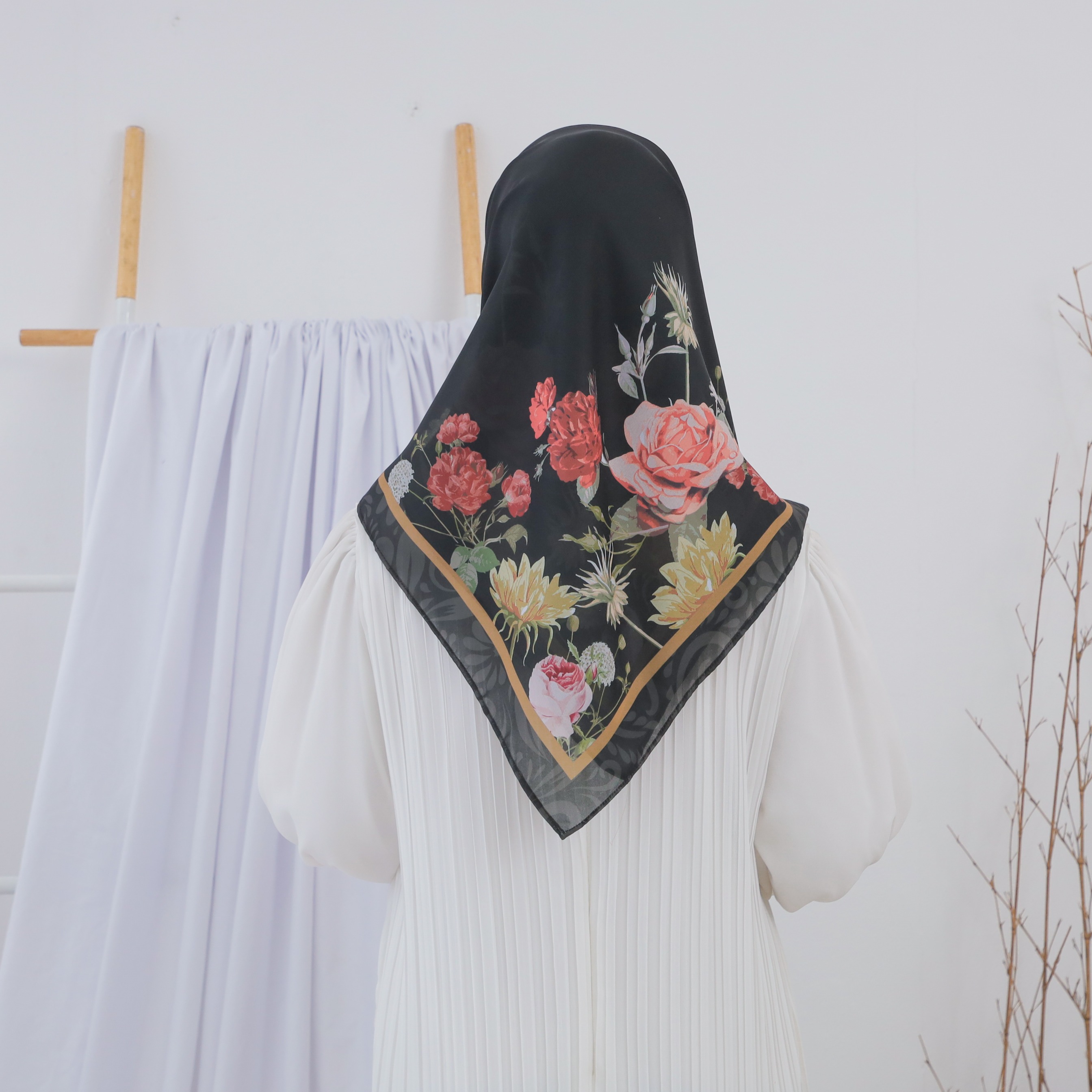 SCARF - ROSE ECLIPSE