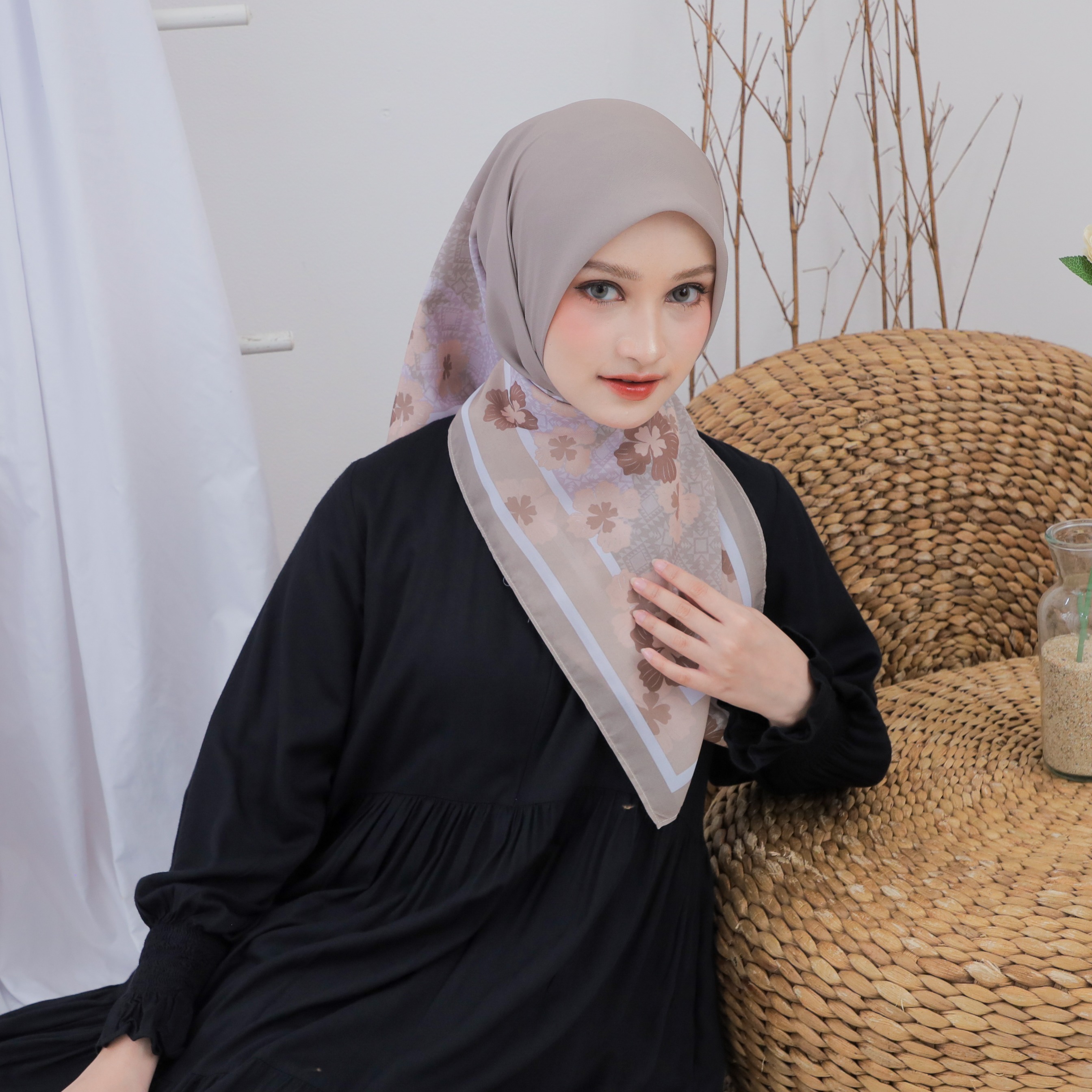 SCARF - IVORY HANA