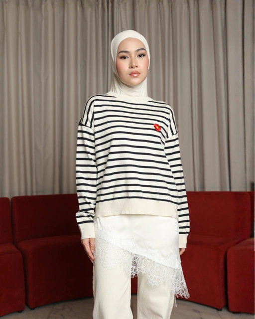 Image of Lova Bloom Knit Dark Navy