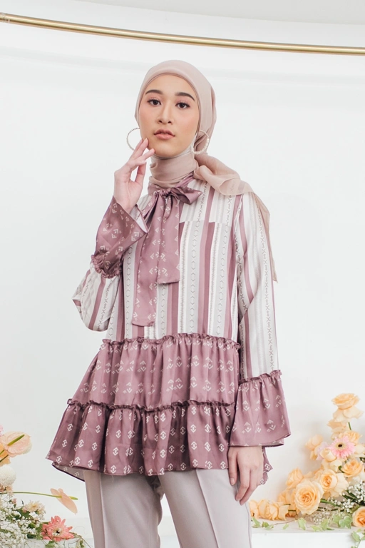 Image of Elira Blouse Velvet