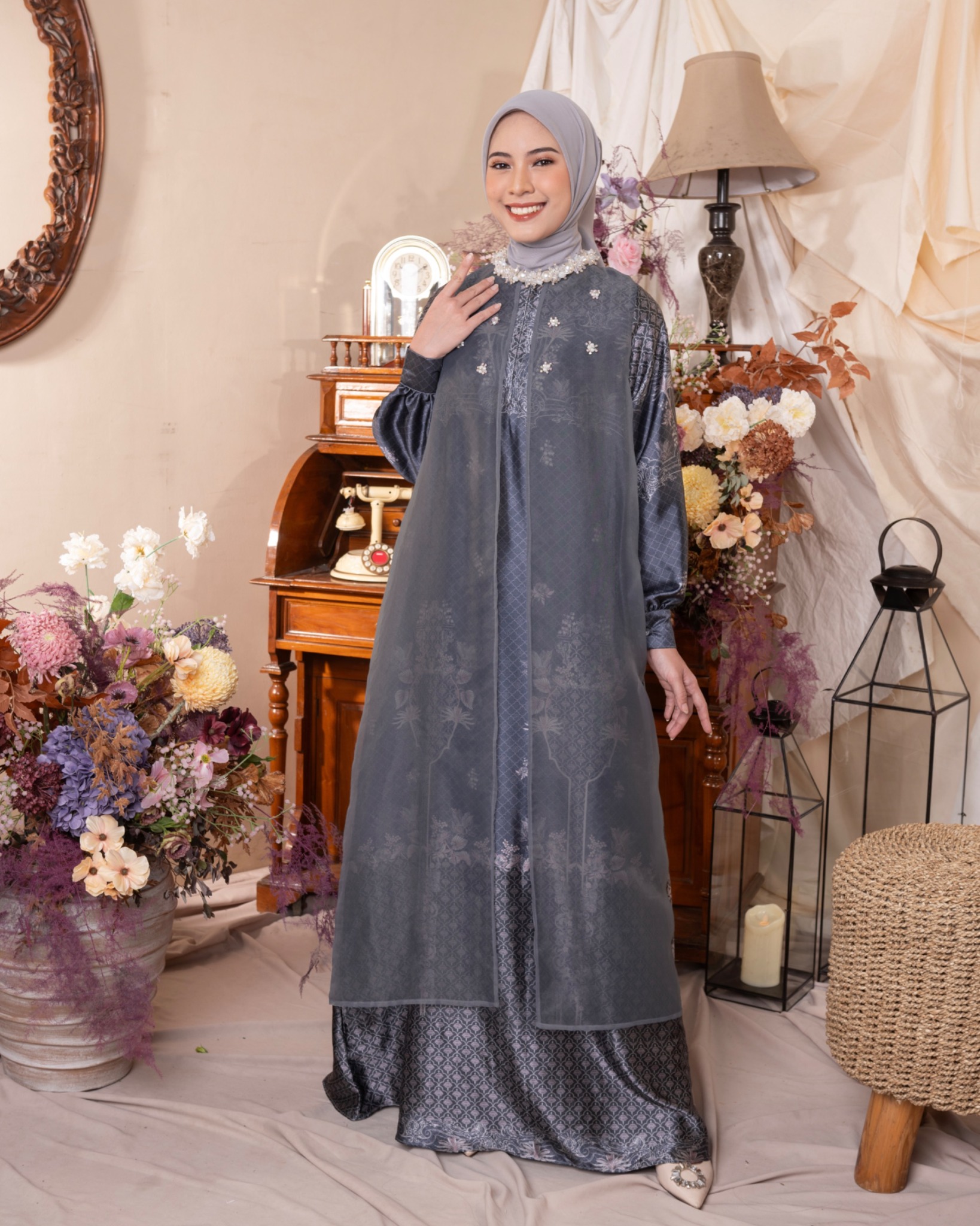 Haura Dress