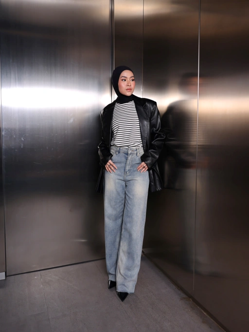Image of Reject Sale Zowie Halfwide Jeans