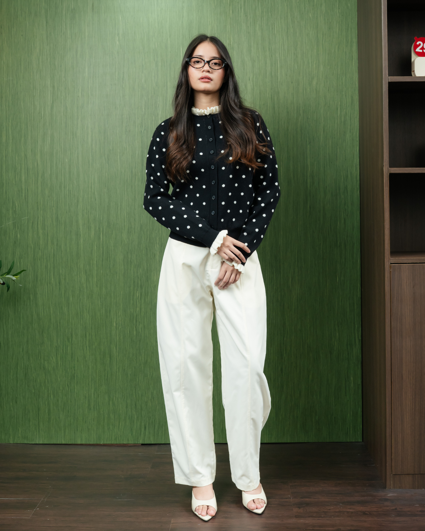 Lowie Ruffle Polka Black