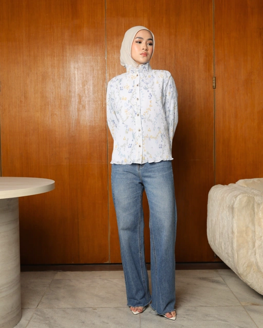 Image of Claire Jeans Washed Blue