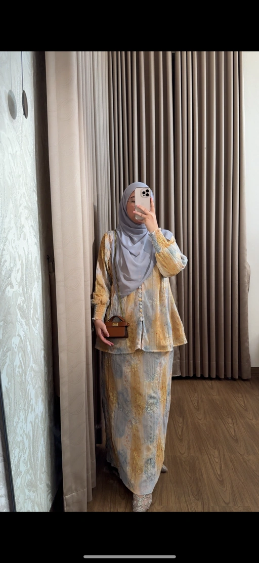 Image of Elyseen Set Kurung in Dawn