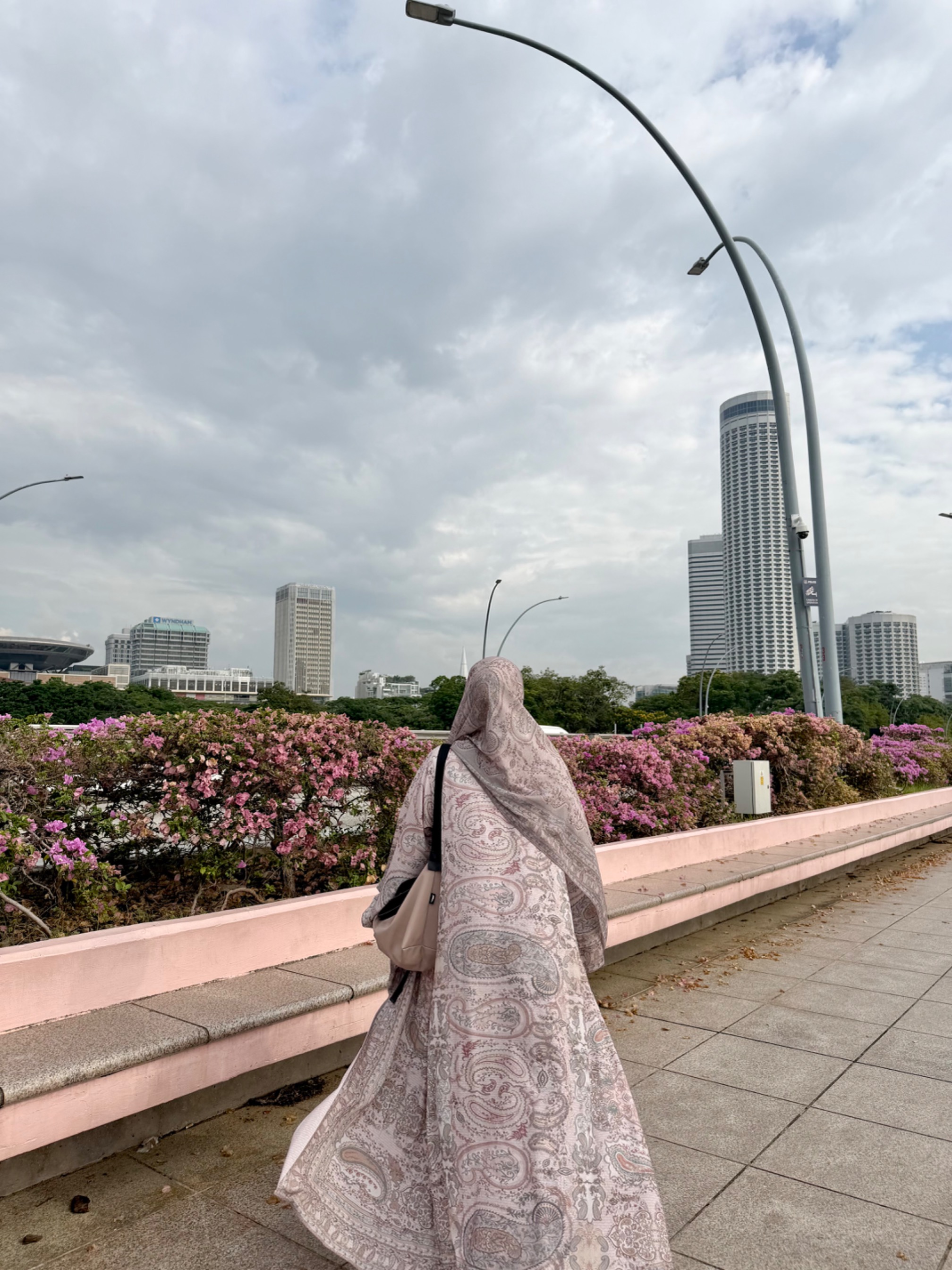 Ready Stock Zehra Outer in Hibiscus