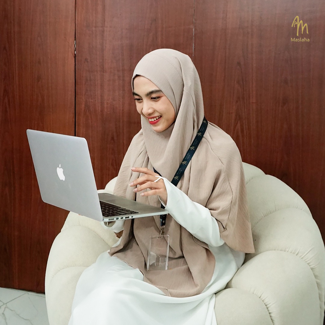Hira French Khimar Daily