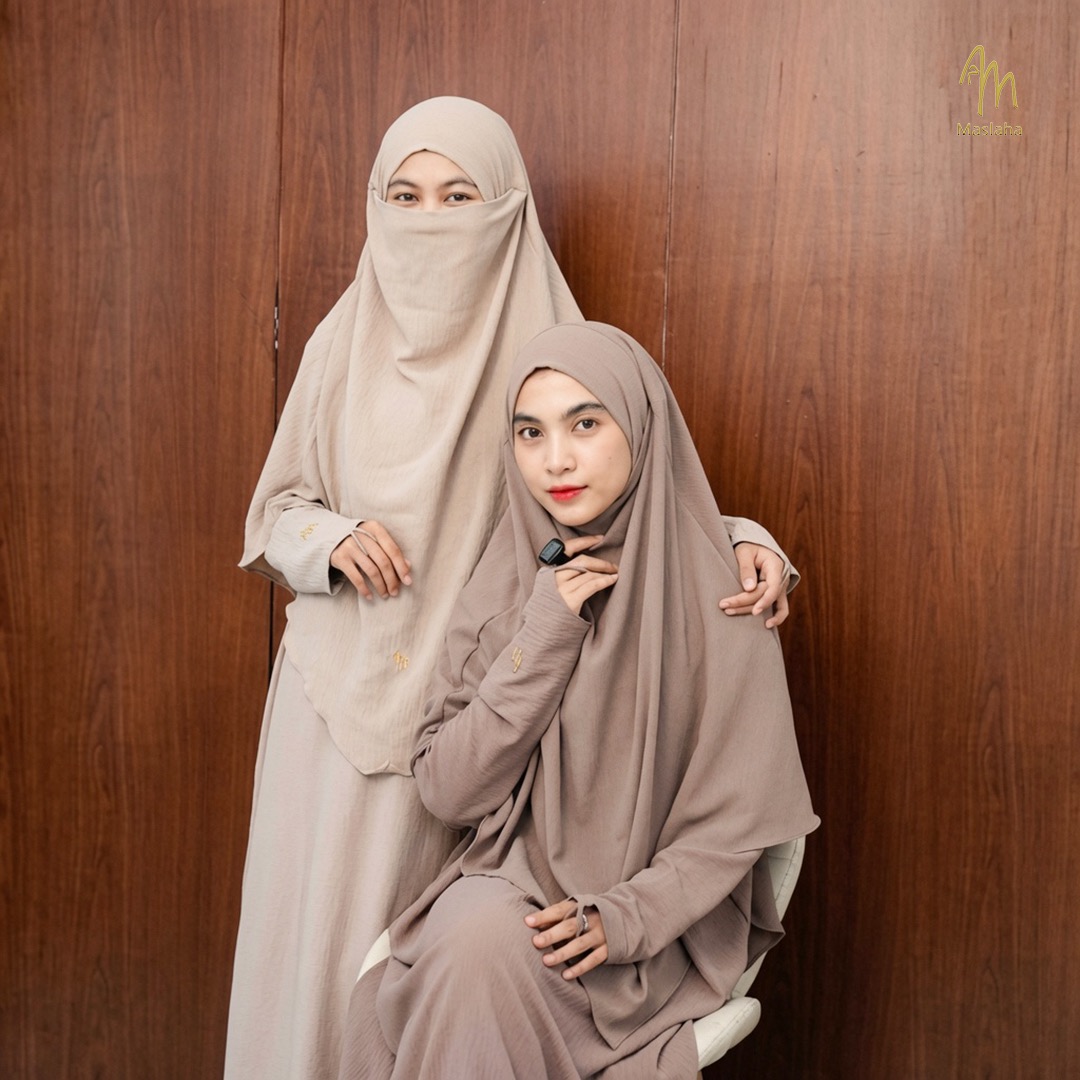 Safwa Basic Abaya For Umrah