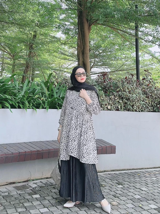 Image of Gia Tunik