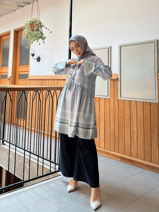 Image of Alaana Silk Tunic Raya Series