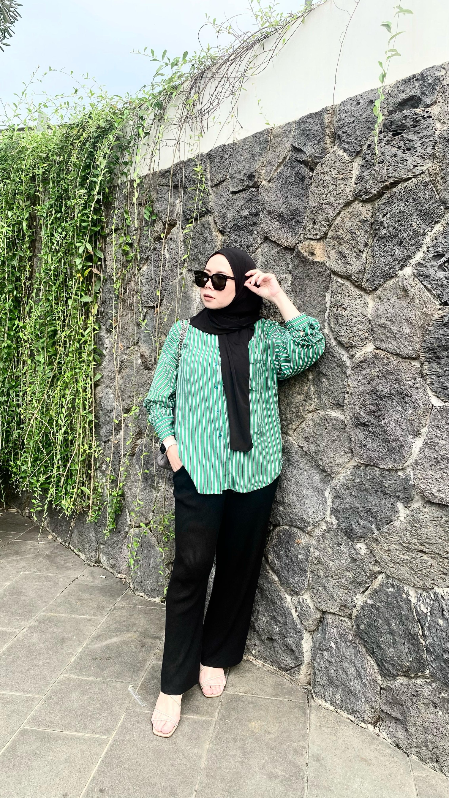 Fhanza Project - Nema Tops Kemeja Wanita Lengan Panjang Salur