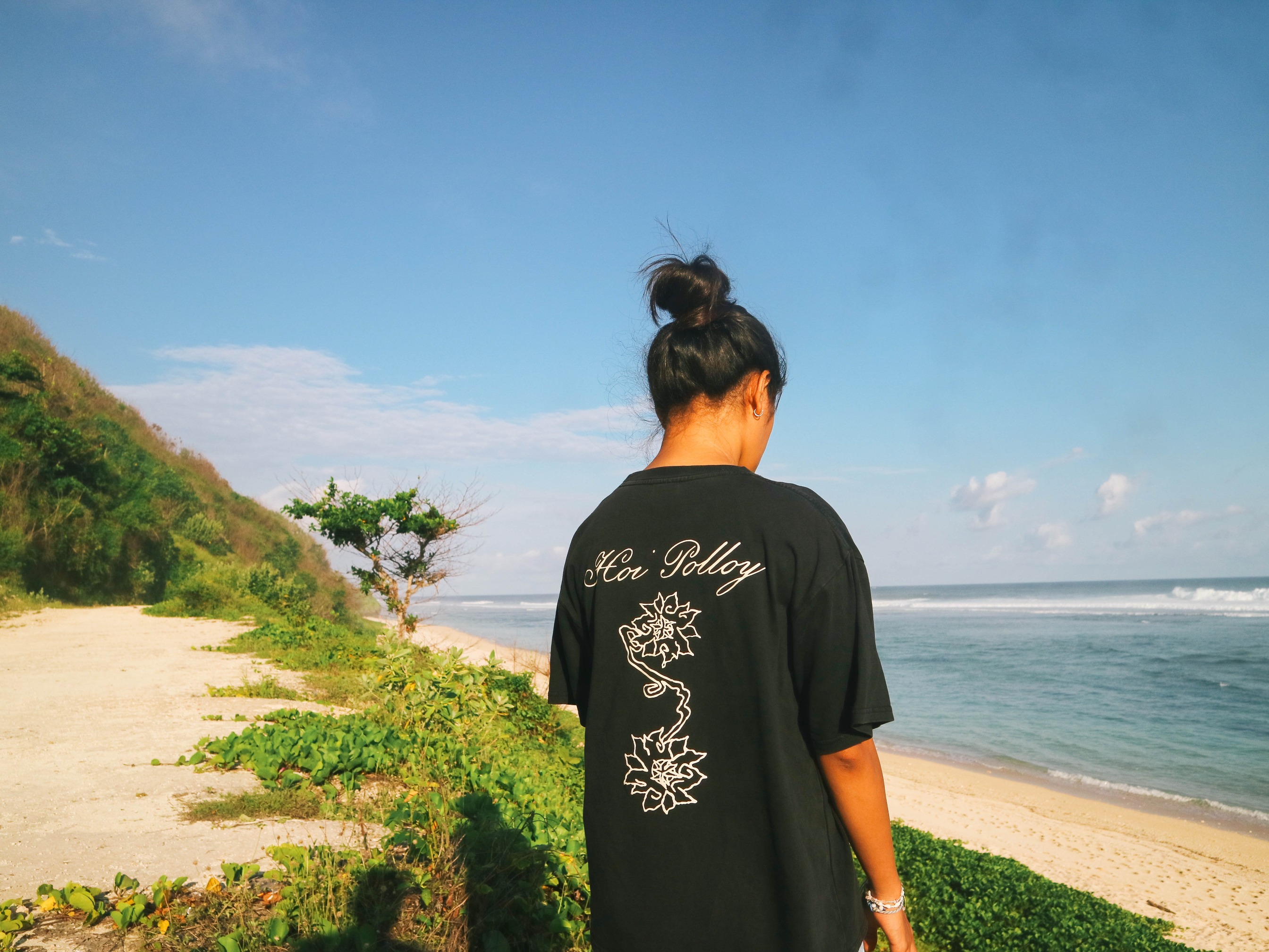 Bloom Tee Bleach