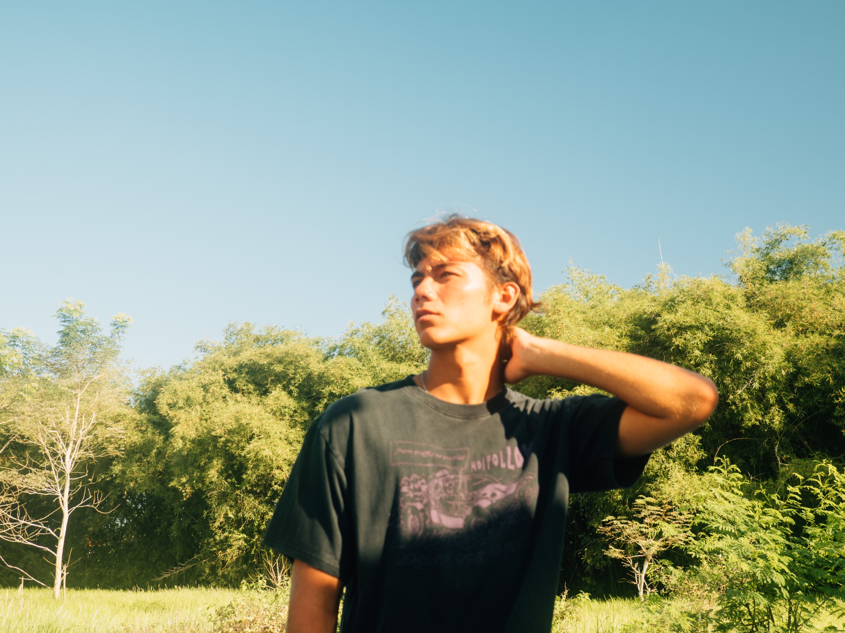 Tropic Traffic Tee Bleach