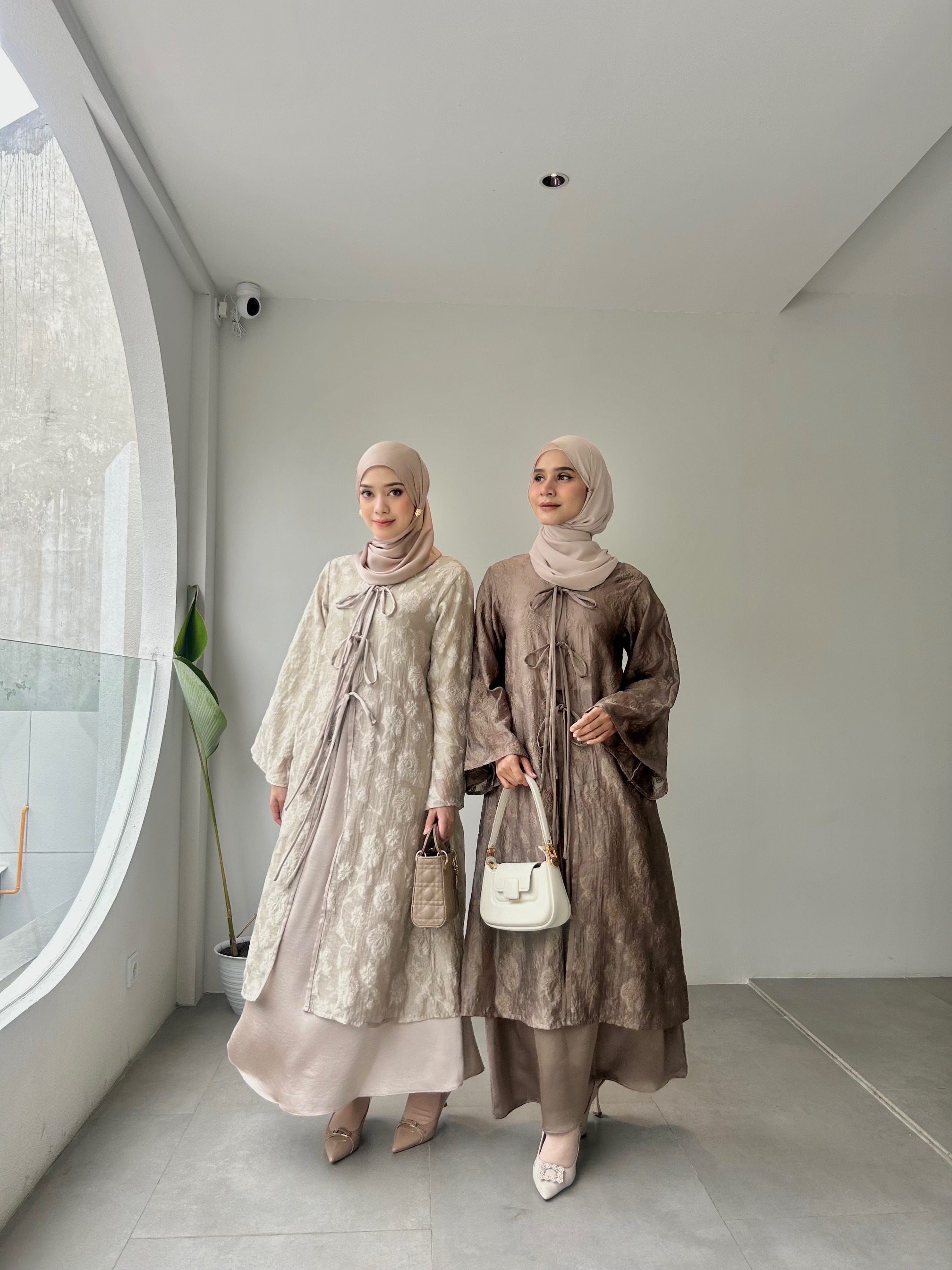 Irine | Aluna Tunic | Tunik Wanita Poly Nylon Sheer Bahan Ringan Flowing | Outer Panjang Elegan Layering