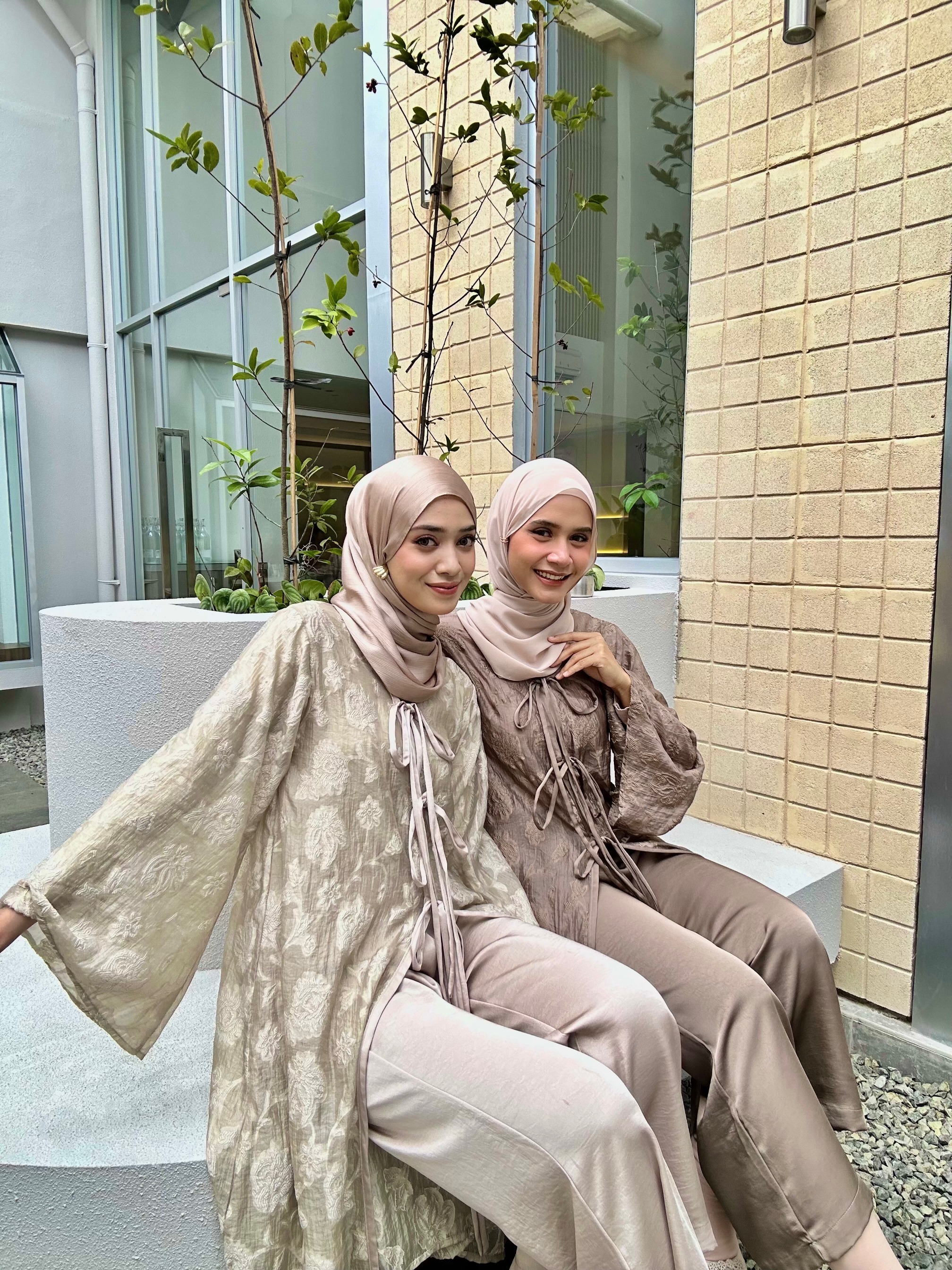 Irine | Aluna Tunic | Tunik Wanita Poly Nylon Sheer Bahan Ringan Flowing | Outer Panjang Elegan Layering