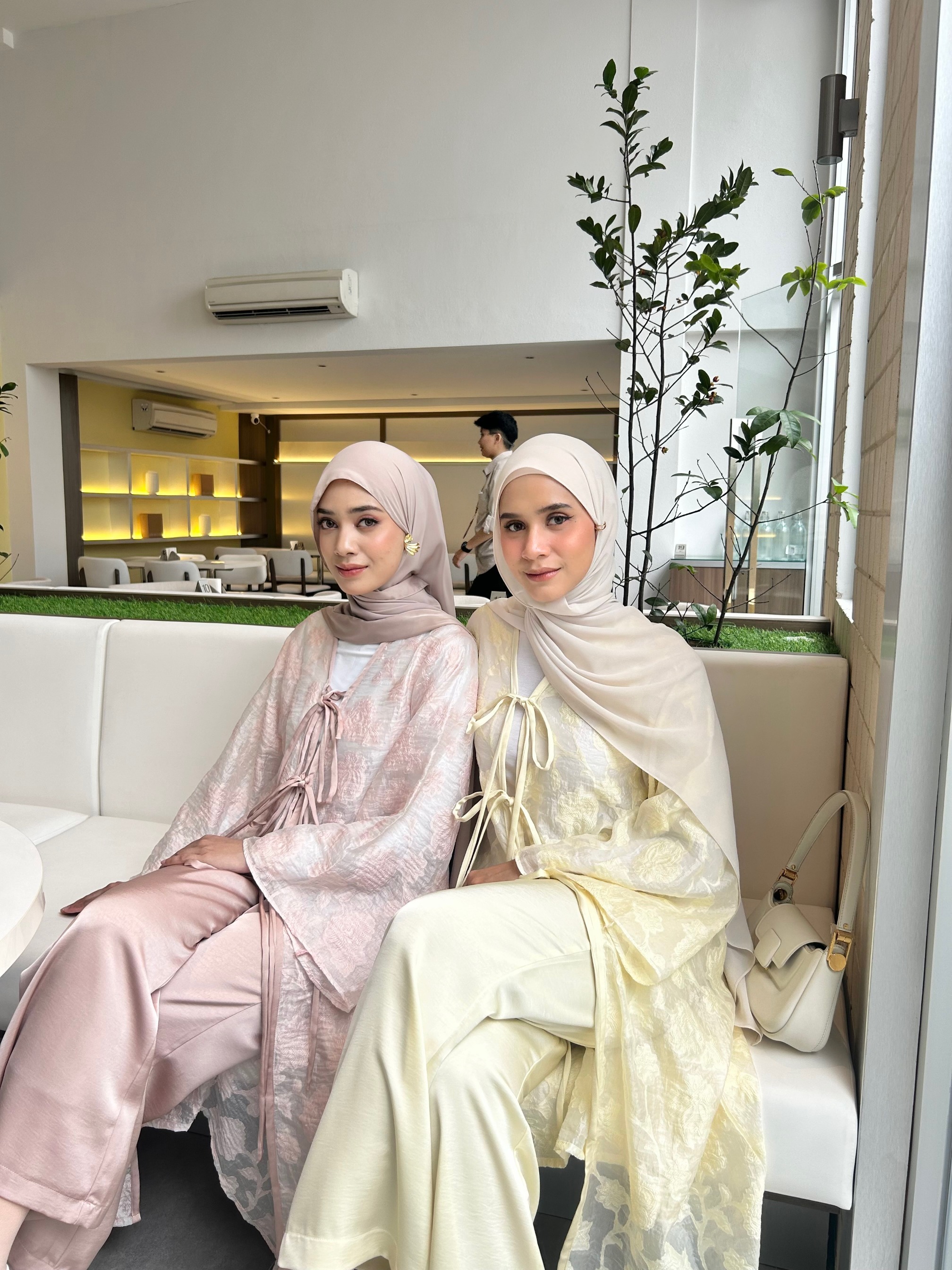 Irine | Aluna Tunic | Tunik Wanita Poly Nylon Sheer Bahan Ringan Flowing | Outer Panjang Elegan Layering