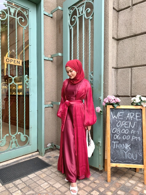 Image of Noura Outer