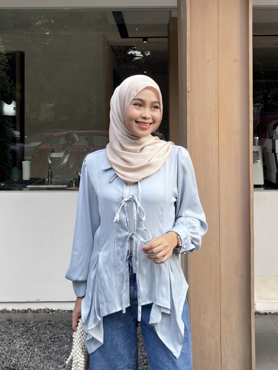 Irine | Audy Top | Blouse Wanita Royal Silk Bahan Jatuh Lembut Tidak Transparan | Atasan Lengan Panjang Gaya Korea Elegan