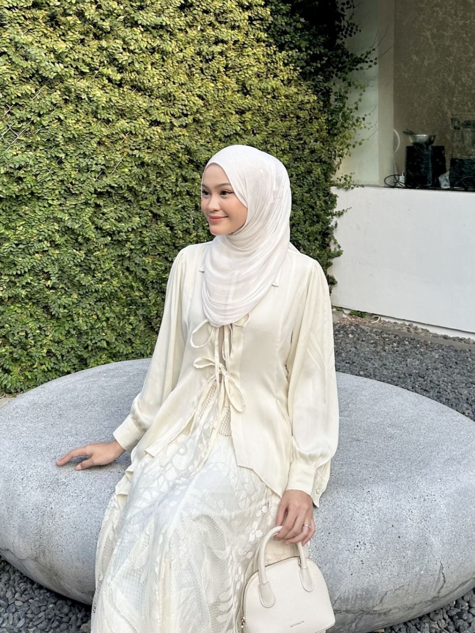 Irine | Audy Top | Blouse Wanita Royal Silk Bahan Jatuh Lembut Tidak Transparan | Atasan Lengan Panjang Gaya Korea Elegan
