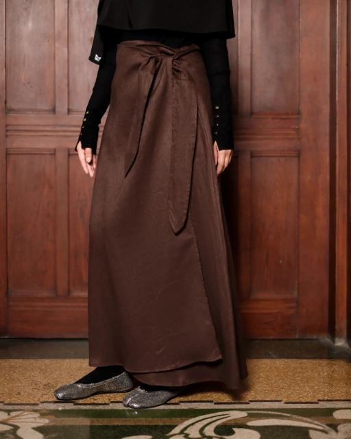 Image of Suri Linen Skirt - 90% Good Condition