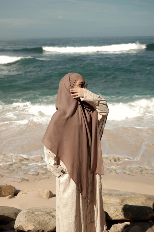 Image of Eshaal Abaya - Soft Cream