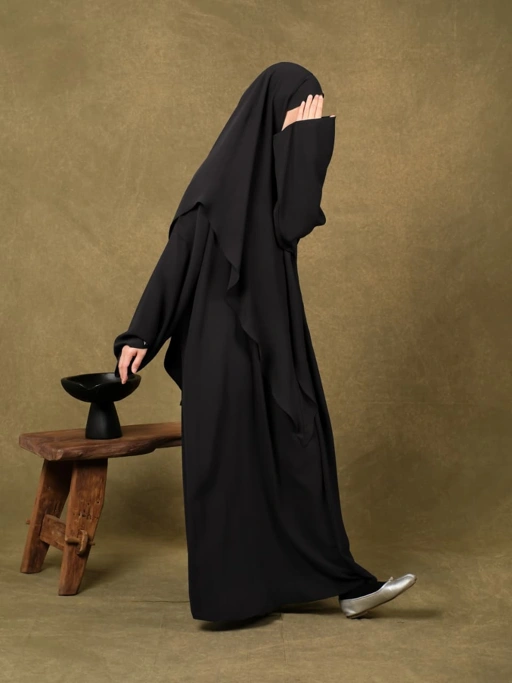 Image of Nujayl Abaya - Blackout 
