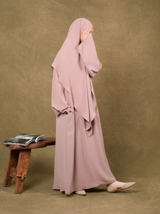 Image of Nujayl Abaya - Blush
