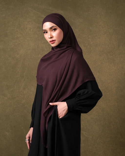 Image of Fajraa Basic Dress - Black