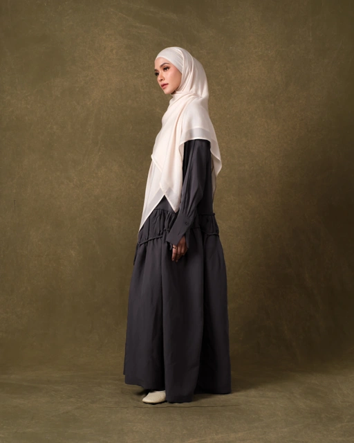 Image of Fajraa Unbasic Dress - Charcoal