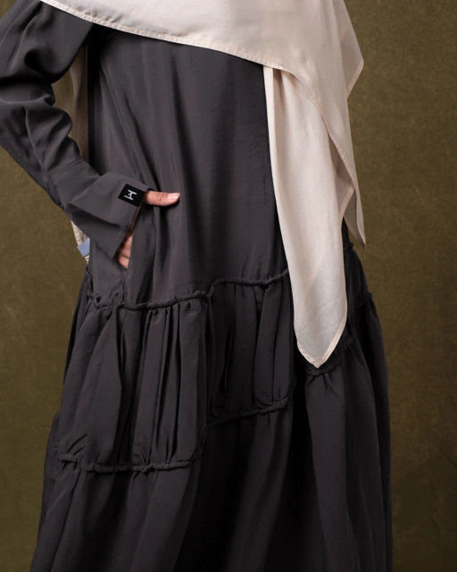 Image of Fajraa Unbasic Dress - Charcoal