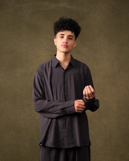 Image of Fajraa LS Shirt Man - Charcoal