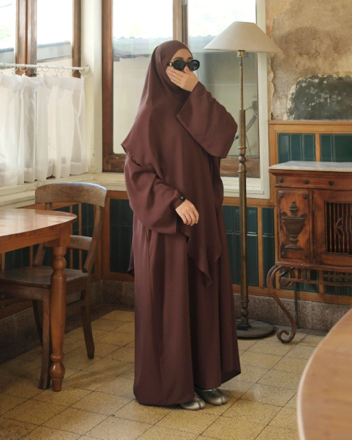 Image of Nujayl Abaya - French Roast