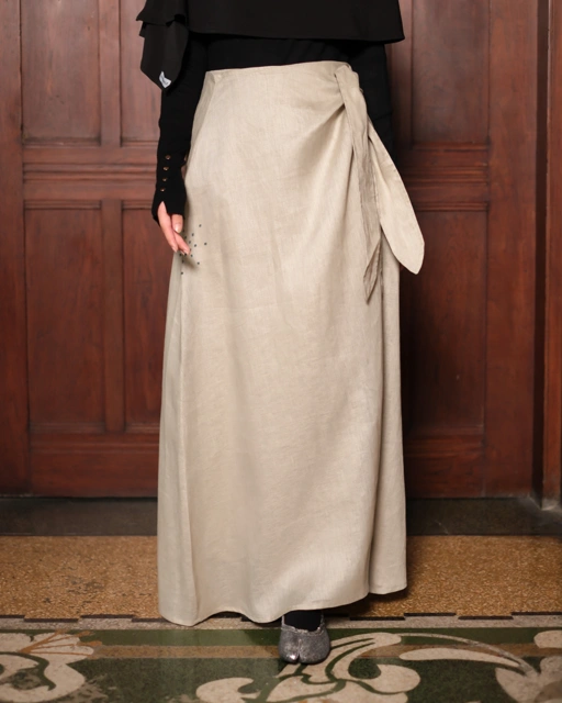 Image of Suri Linen Skirt x Jalma - Ivory 