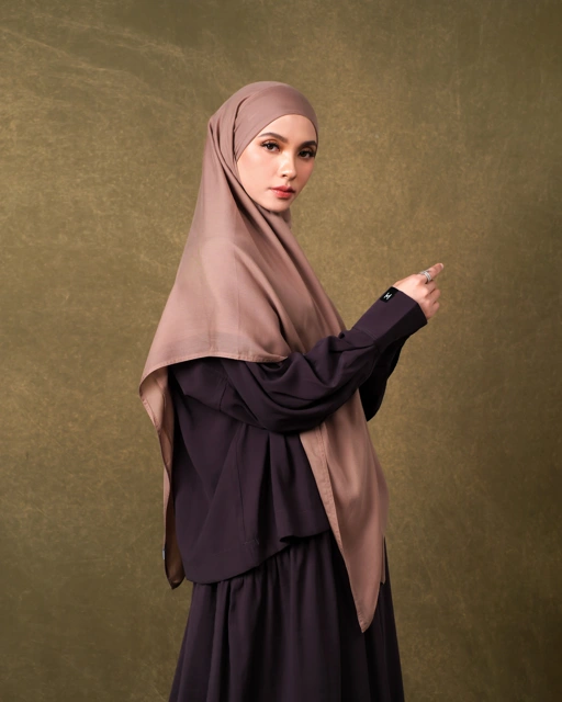 Image of Fajraa Top - Raven