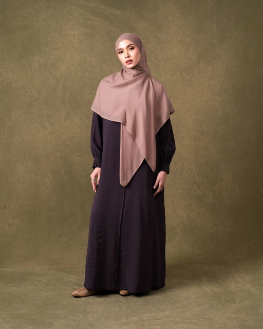 Image of Fajraa Basic Dress - Raven