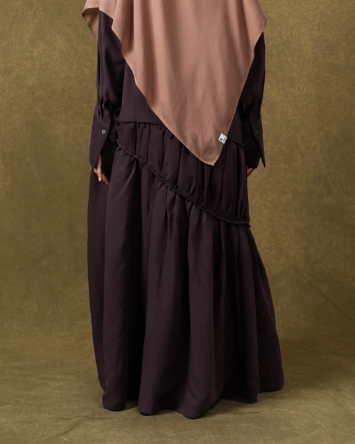 Image of Fajraa Unbasic Dress - Raven