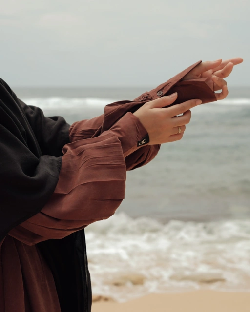Image of Rua Abaya - Rose Taupe