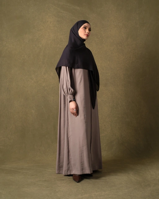 Image of Fajraa Basic Dress - Rustic Taupe